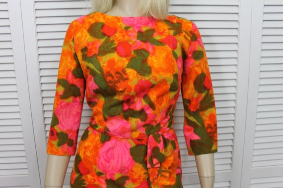 Vintage Wiggle Dress Barkcloth 1960s Size Small/Me