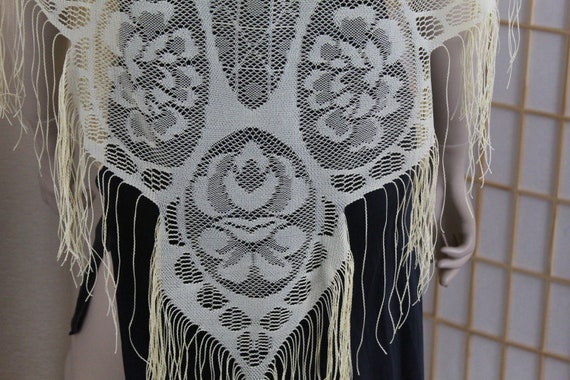 Vintage Yellow Lace Piano Shawl Wrap With Fringe … - image 4