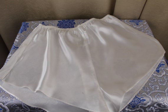 Vintage White Silky Satin French Knickers/Sleep S… - image 2