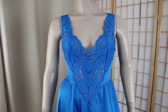 Vintage Olga Short Nightgown Azure Blue Size Mediu