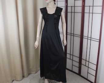 Vintage Black Nylon/Lace Long Nightgown Size Medium
