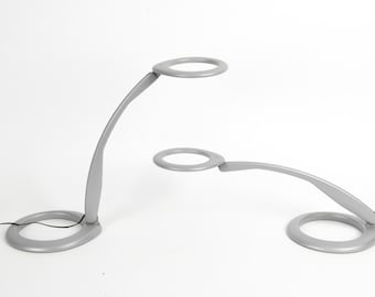 Coppia di lampade da tavolo Luxo Halo, lampade da scrivania regolabili in stile scandinavo moderno, design norvegese contemporaneo, illuminazione funzionale architettonica.