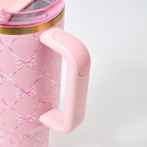 Stanley x LoveShackFancy Diamond Bow Quencher H2.0 FlowState Tumbler 40oz – Limited Edition Pink Ribbon Collection