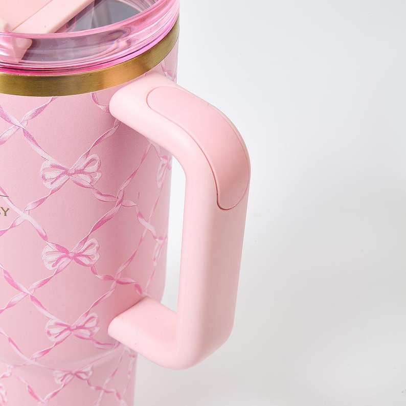 Stanley x LoveShackFancy Diamond Bow Quencher H2.0 FlowState Tumbler 40oz – Limited Edition Pink Ribbon Collection