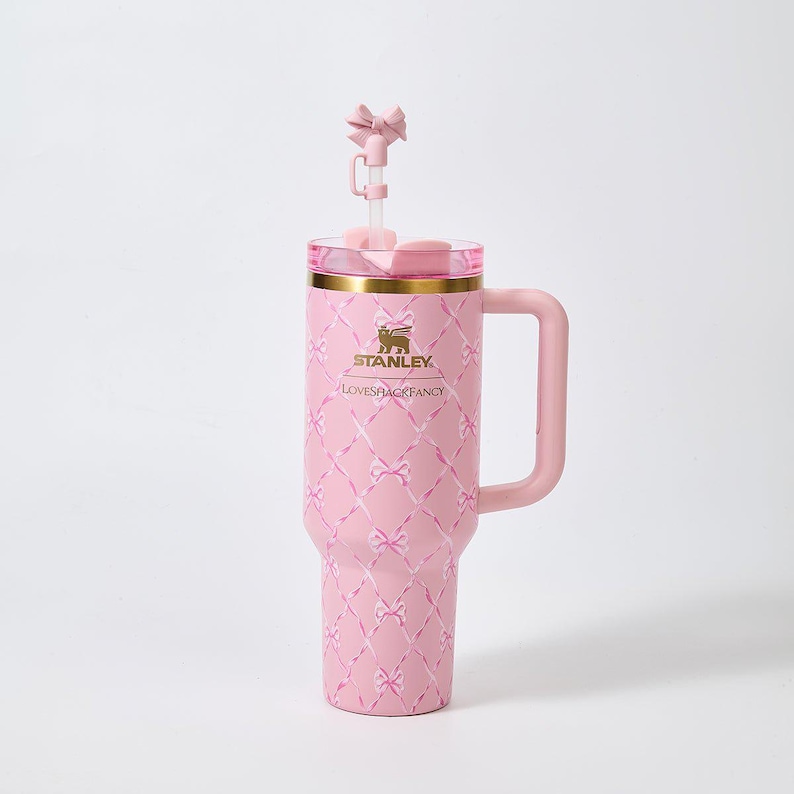 Stanley x LoveShackFancy Diamond Bow Quencher H2.0 FlowState Tumbler 40oz – Limited Edition Pink Ribbon Collection