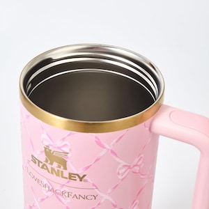 Stanley x LoveShackFancy Diamond Bow Quencher H2.0 FlowState Tumbler 40oz – Limited Edition Pink Ribbon Collection