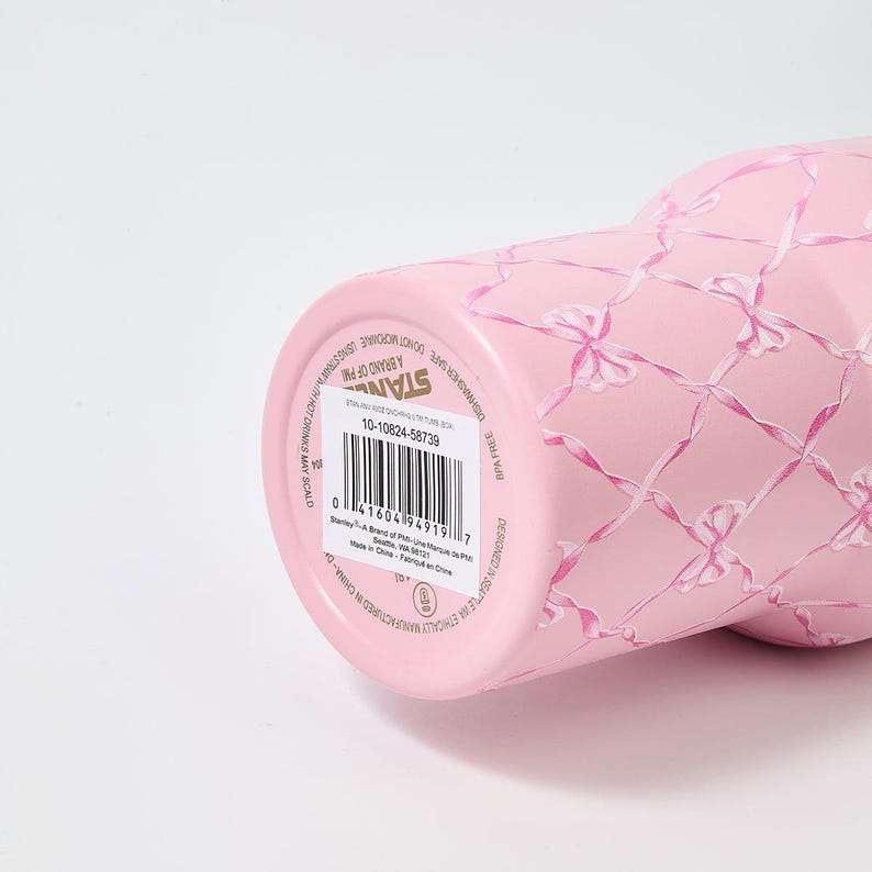 Stanley x LoveShackFancy Diamond Bow Quencher H2.0 FlowState Tumbler 40oz – Limited Edition Pink Ribbon Collection
