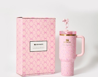 Stanley x LoveShackFancy Diamond Bow Quencher H2.0 FlowState Tumbler 40oz – Limited Edition Pink Ribbon Collection