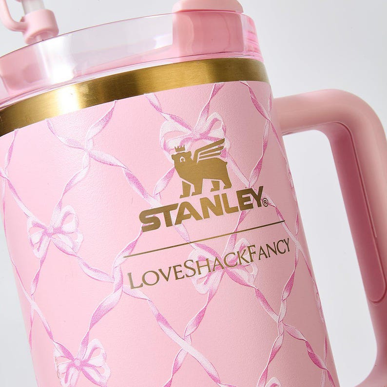 Stanley x LoveShackFancy Diamond Bow Quencher H2.0 FlowState Tumbler 40oz – Limited Edition Pink Ribbon Collection