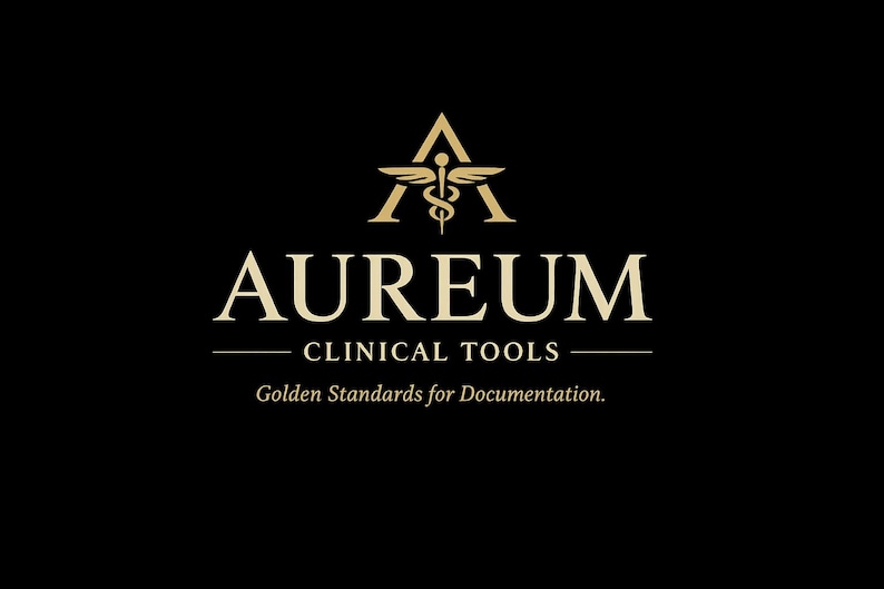 K&ouml;nnte beinhalten: Goldenes Logo auf schwarzem Hintergrund. Das Logo zeigt das Wort "AUREUM" in einer Serifenschrift, darunter "CLINICAL TOOLS". &Uuml;ber dem Wort "AUREUM" befindet sich ein stilisiertes "A" mit einem Hermesstab-Symbol. Der Text "Golden Standards for Documentation" steht darunter.