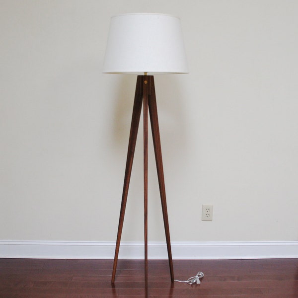 Floor Lamp Tripod Slim - Walnut