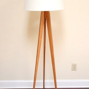 Floor Lamp Tripod Slim - Cherry (American)