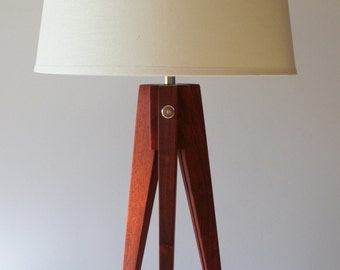 Table Lamp Tripod Slim - Paduak (African)