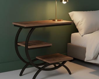 Mesa lateral minimalista de madeira com prateleiras – Móvel moderno para arrumação em espaços pequenos