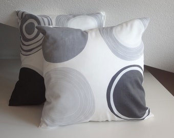 Geometric pillow,   modern pillow, white & grey, circle and dot, geometric cushion, decorative pillows