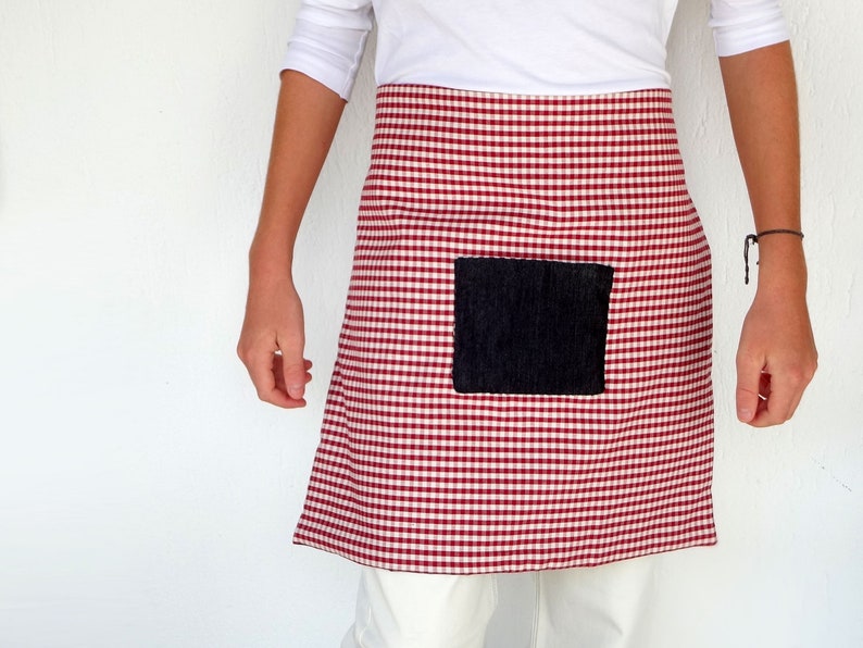 Reversible apron in denim and vichy cotton fabric on the pocket and other side image 2