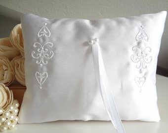 White satin ring bearer pillow, luxury ring pillow with embroidery, embroidered wedding ring pillow, pillow ring, ring cushion wedding