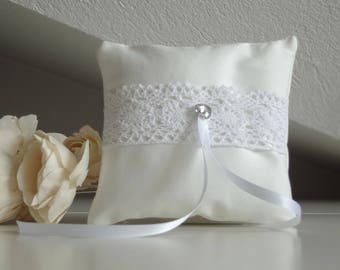 White wedding pillow, ring pillows, ring bearer pillow, wedding ring pillow, romantic ring pillows