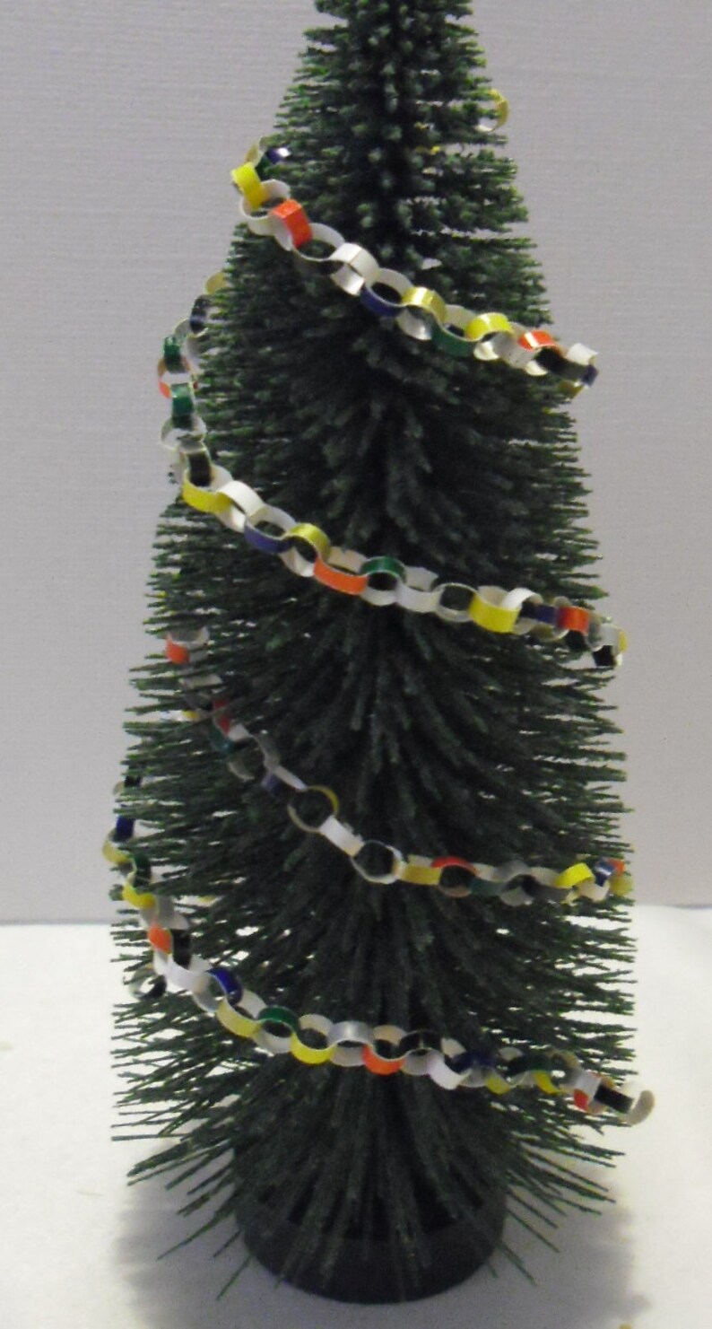 Christmas Tree Paper Chain Garland in 12th scale. Made by Etsy
