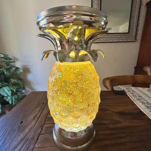 Bath & Body Works Pineapple Light-Up Water, Diffuser Glitter Globe Pedestal Candleholder