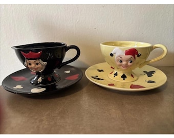 Mycket samlarobjekt med kort, te och fat från Kreiss Bridge från 1950-talet, KITSCHIGT