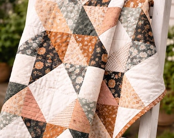 Rustic Star Quilt Pattern PDF – Modern Geometric Patchwork Quilt, Baby Quilt Design, Farmhouse Star Blanket, Throw Size Instant Download