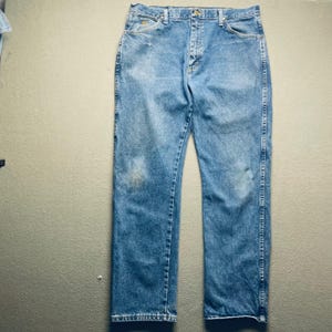 Calça jeans masculina Wrangler, 100% algodão, tamanho 36x32, modelo George Strait Relaxed Straight Western, azul. imagem 2