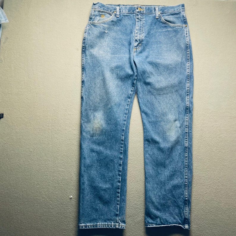 Calça jeans masculina Wrangler, 100% algodão, tamanho 36x32, modelo George Strait Relaxed Straight Western, azul. imagem 2