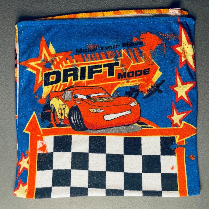 Disney Pixar Cars Boy Beach Towel Cotton Lightning McQueen 27x53 Racing Graphic image 1