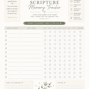 K&ouml;nnte beinhalten: Ein cremefarbener Scripture Memory Tracker mit olivgr&uuml;nen Akzenten. Er enth&auml;lt Abschnitte f&uuml;r Bibelstellen, Verse und ein sieben-Tage-Fortschrittsraster mit Herzsymbolen. Der Text umfasst Sunday Systems, Psalm 119,11 und Vorteile des Auswendiglernens von Versen.