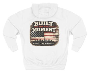 Sudadera con capucha "Built for the Moment" / Diseño vintage desgastado con la bandera estadounidense