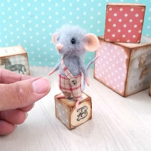 Nadelfilzmaus Miniaturmaus Filzmaus Puppenhausmaus nadelgefilzte Maus Filzmäuse süsse Maus Wollmaus weisse Maus realistische Maus