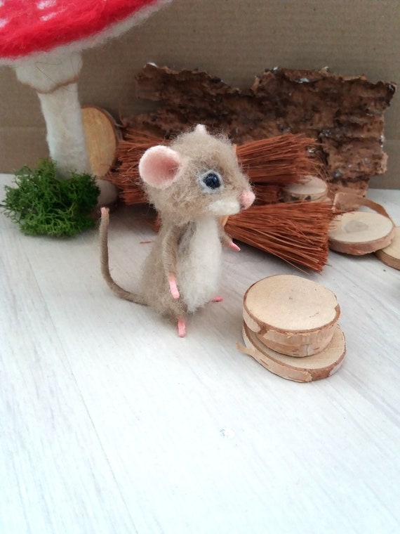 Needle Felt Mouse Miniature Mouse Felt Mouse Dollhouse Mouse 