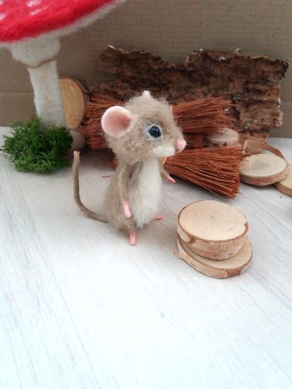 Needle Felt Mouse Miniature Mouse Felt Mouse Dollhouse Mouse 