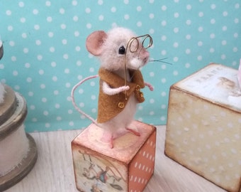 Needle felt mouse miniature mouse felt mouse dollhouse mouse needle felted mouse felt mice cute mouse wool mouse white mouse realistic mouse