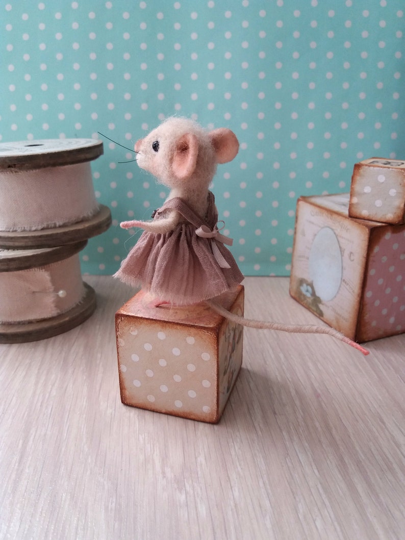 Needle felt mouse miniature mouse felt mouse dollhouse mouse needle felted mouse felt mice cute mouse wool mouse white mouse realistic mouse image 2