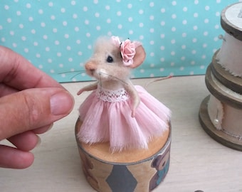 Needle felt mouse miniature mouse felt mouse dollhouse mouse needle felted mouse felt mice cute mouse wool mouse white mouse realistic mouse