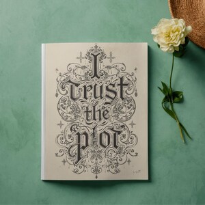 Quadro rustico cristiano da parete – Stampa tipografica ispiratrice “I Trust the Plot” – Decorazione a tema religioso – Opera d'arte con scritta vintage