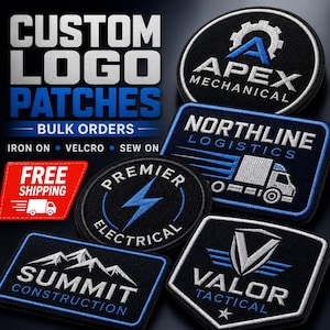 Op de afbeelding: Diverse aangepaste logopatches in verschillende vormen, met bedrijfsnamen en logo's. De patches zijn zwart met witte en blauwe geborduurde details. Tekst omvat "Apex Mechanical", "Northline Logistics", "Premier Electrical", "Summit Construction" en "Valor Tactical".