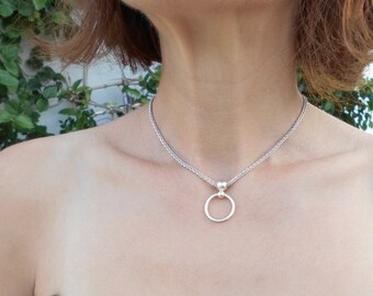 Detachable O ring pendant choker necklace