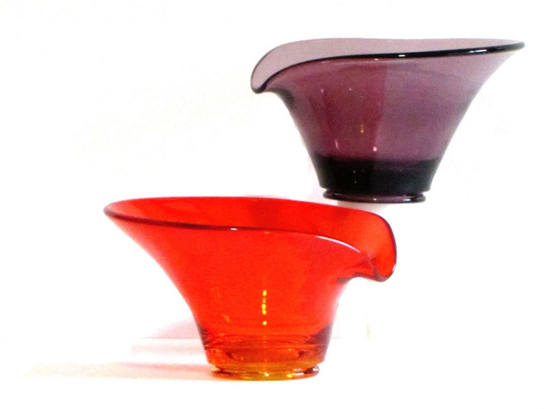Viking Glass Bon Bowl Amethyst Or Persimmon Pour Spout - Viking Epic Glass Bowl Viking Glass Bon Bowl Amethyst Or Persimmon Pour Spout - Viking Epic Glass Bowl