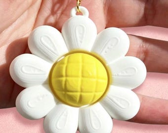 Daisy Clicker Fidget Keychain | 3D Printed Sensorial Fidget Toy