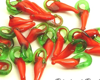 Red Chili Pepper Lampwork Glass Pendants - 10pcs - 20x8mm Red Hot Chili Pepper Charms - BQ28