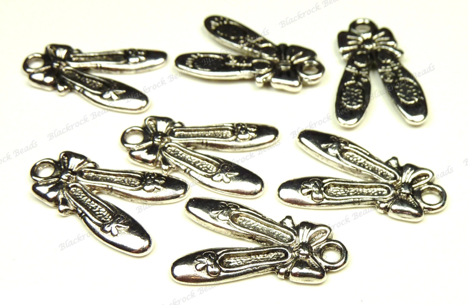 10 antique silver tone ballet shoe 21x12mm metal charms - findings, jewelry supplies, ballerina slippers - bt5