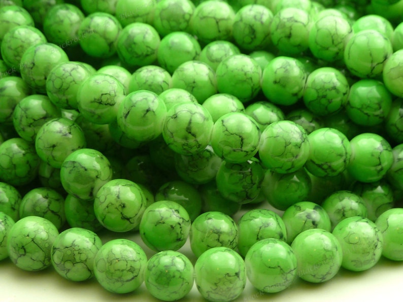 8mm Lime Green Mottled Pattern Round Glass Beads 25 Pieces BN12 image 1