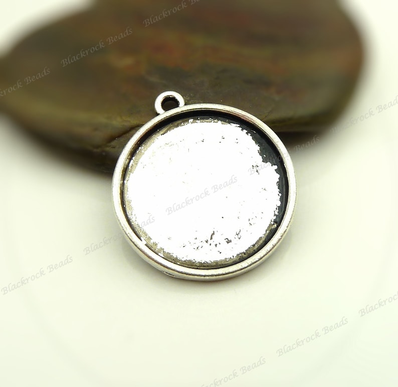 Cameo Base Pendant Blanks Round Bezel Trays BA35 Fits 18mm Cab 10 or 50 Cabochon Settings Antique Silver Tone