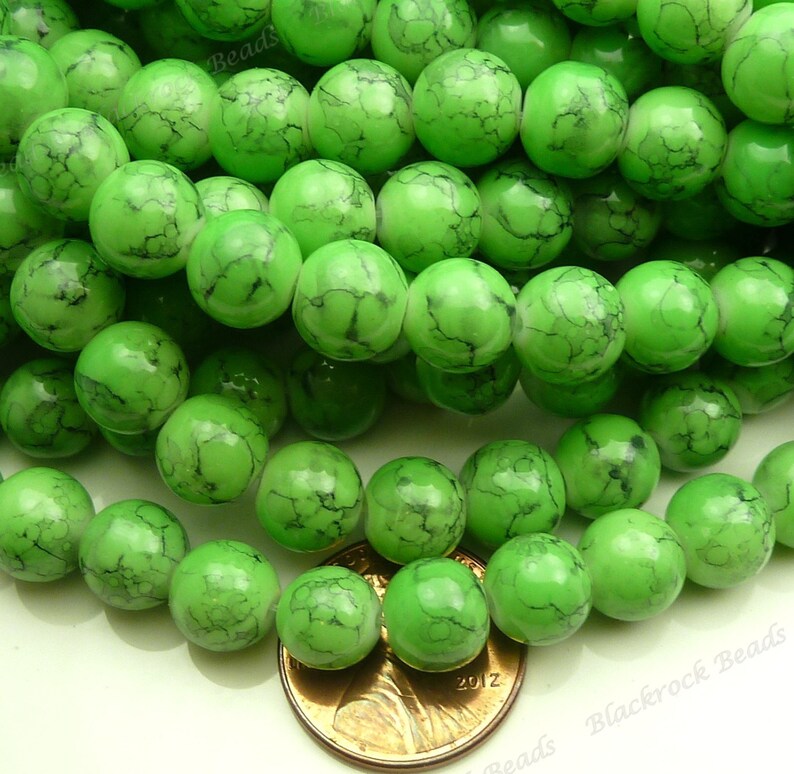 8mm Lime Green Mottled Pattern Round Glass Beads 25 Pieces BN12 image 4