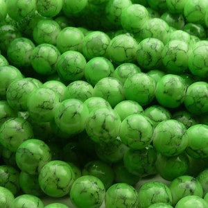 8mm Lime Green Mottled Pattern Round Glass Beads 25 Pieces BN12 image 2