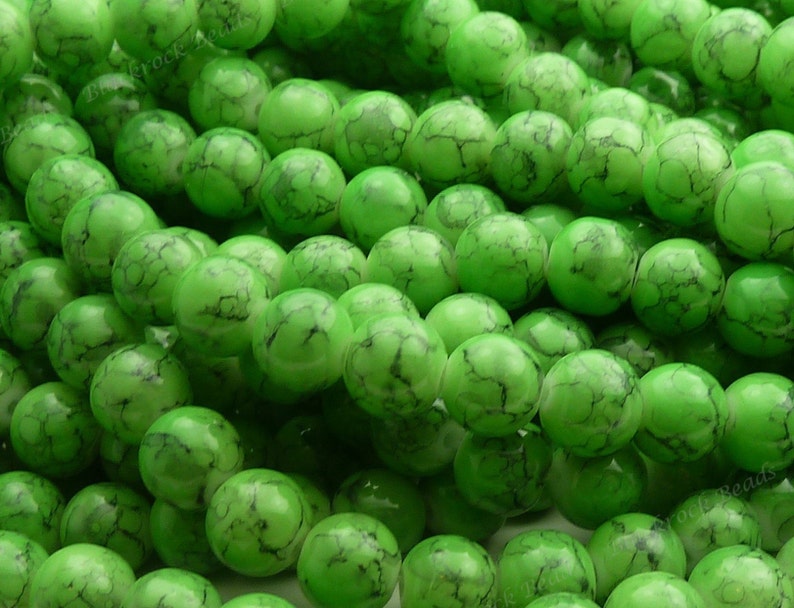 8mm Lime Green Mottled Pattern Round Glass Beads 25 Pieces BN12 image 2