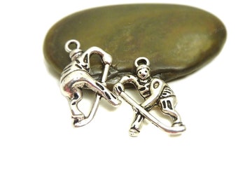 5 Hockey Player Charms - Antique Silver Tone - 25x16mm, 3D Charms, Hockey Pendants, Sports Charms - BM19